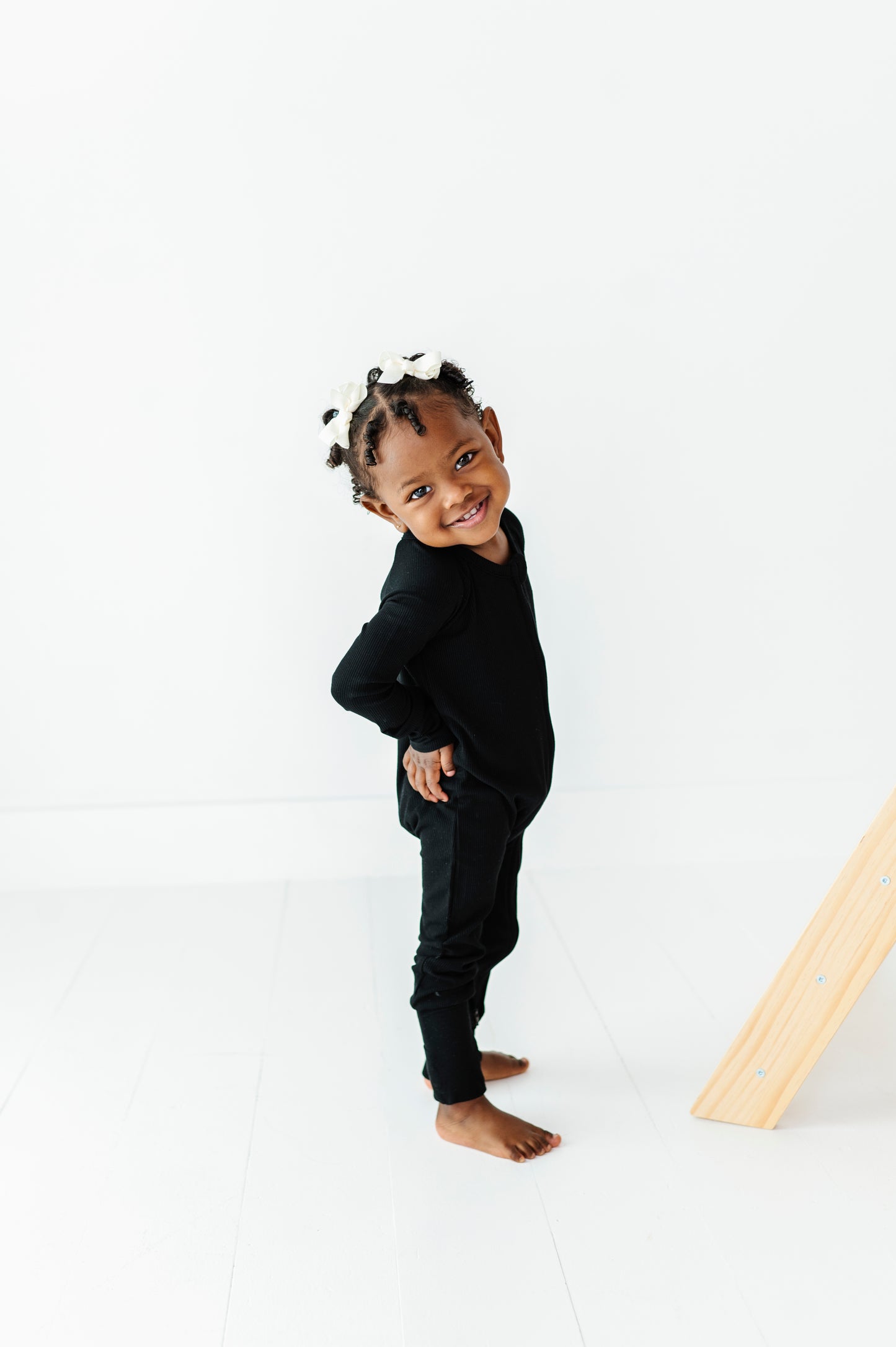 Black Ribbed Zippy