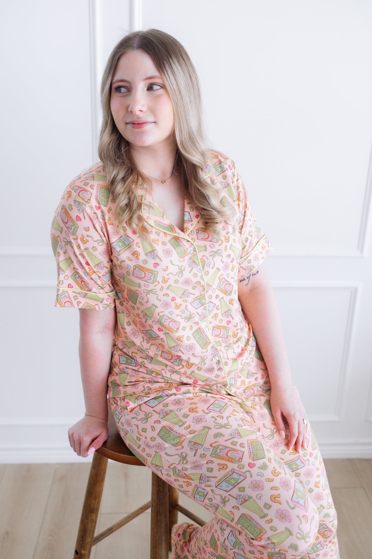 Shamrock Shakes Adult Short Sleeve Flare Button Up Set